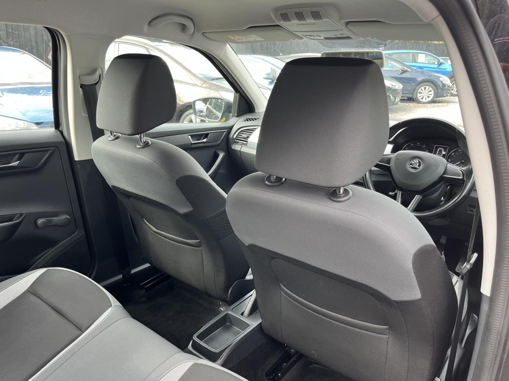 2015 00 SKODA FABIA