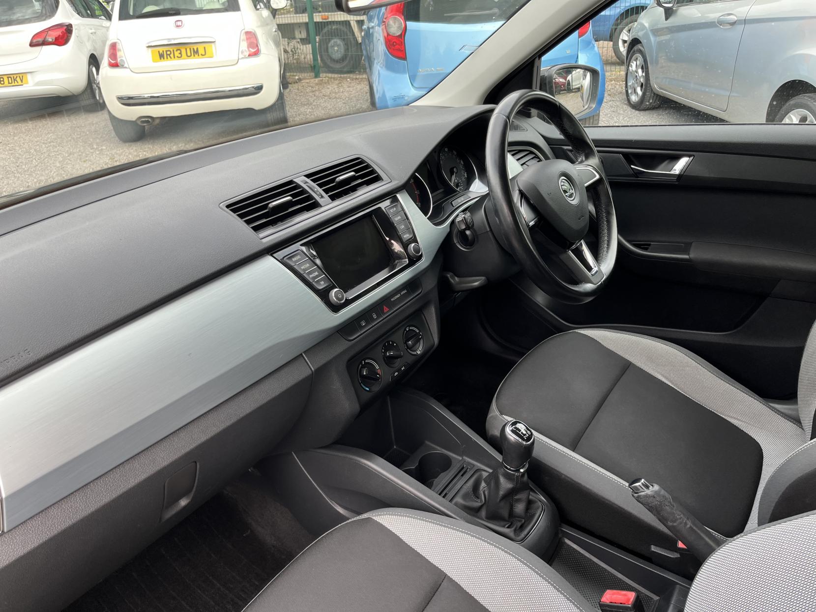 2015 00 SKODA FABIA