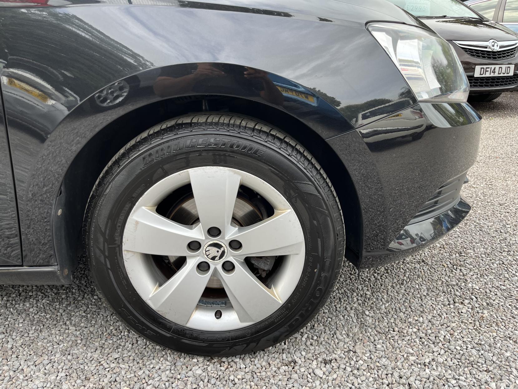 2015 00 SKODA FABIA