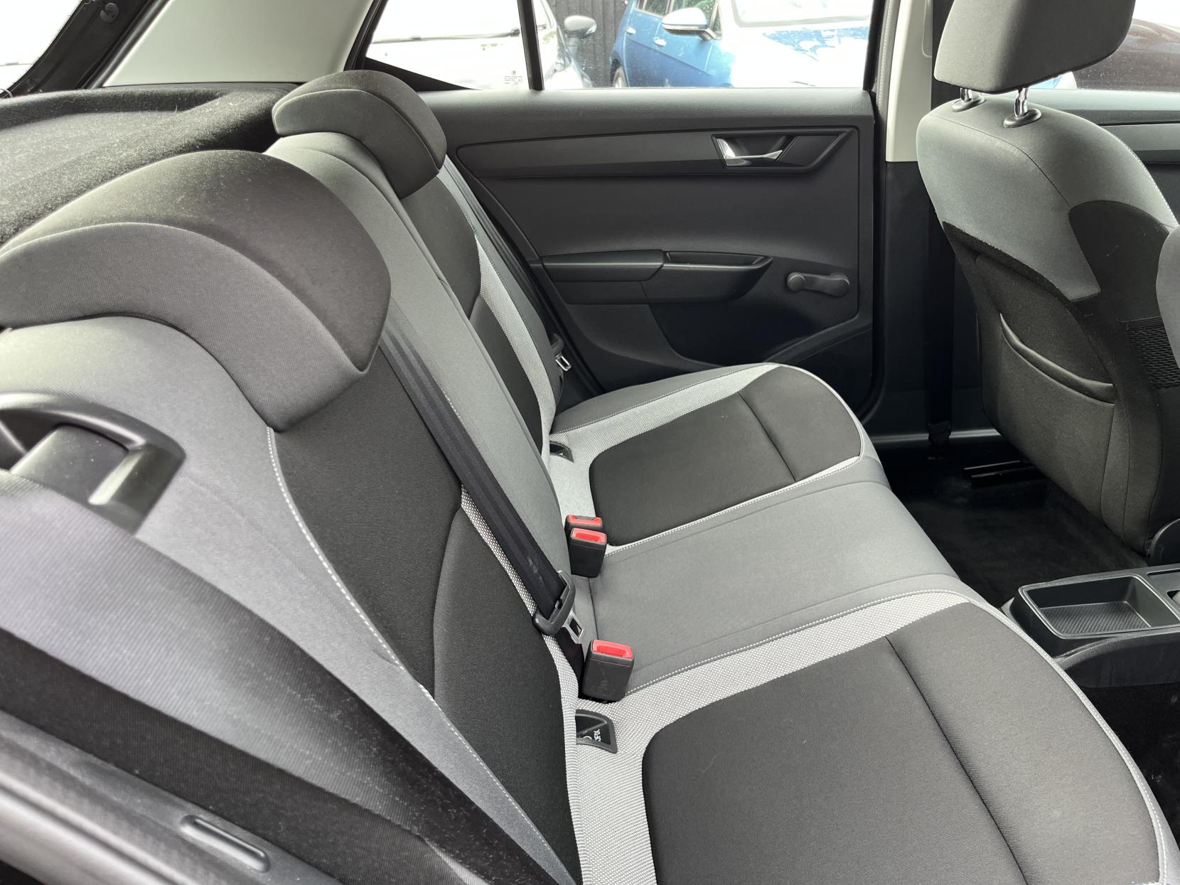 2015 00 SKODA FABIA