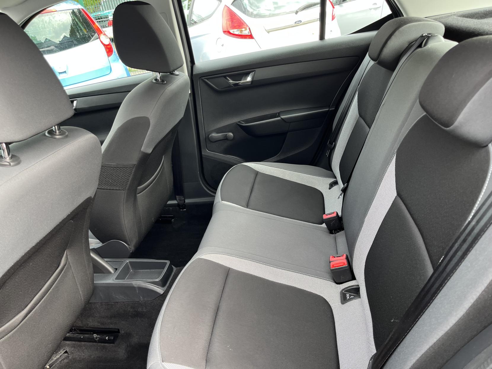 2015 00 SKODA FABIA