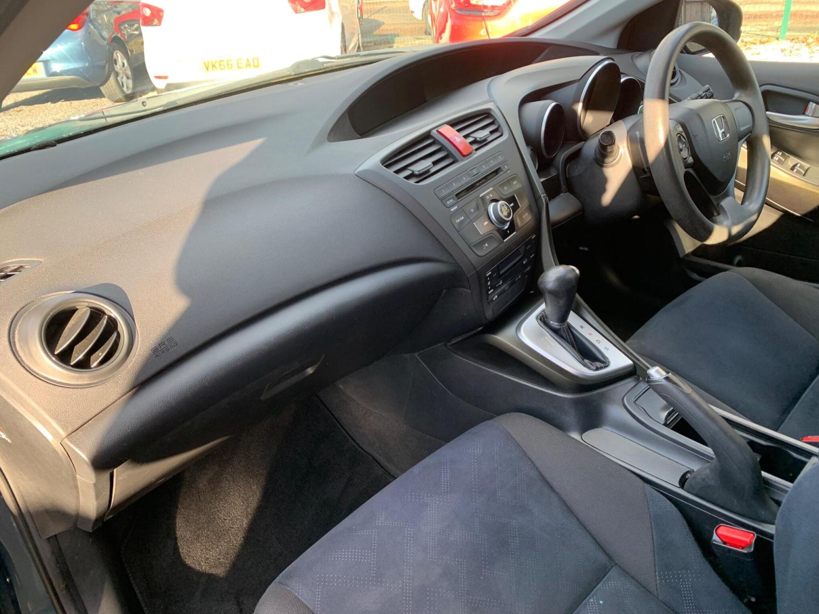 Honda Civic 1.8 i-VTEC SE Auto Euro 5 5dr