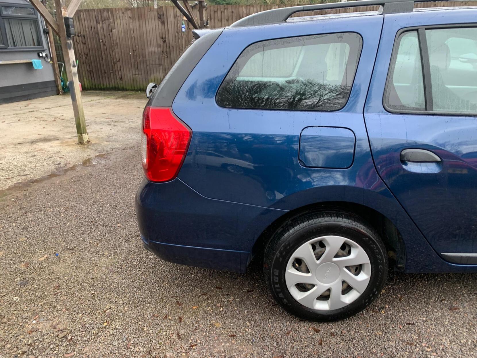 Dacia Logan MCV 1.0 SCe Essential Euro 6 5dr