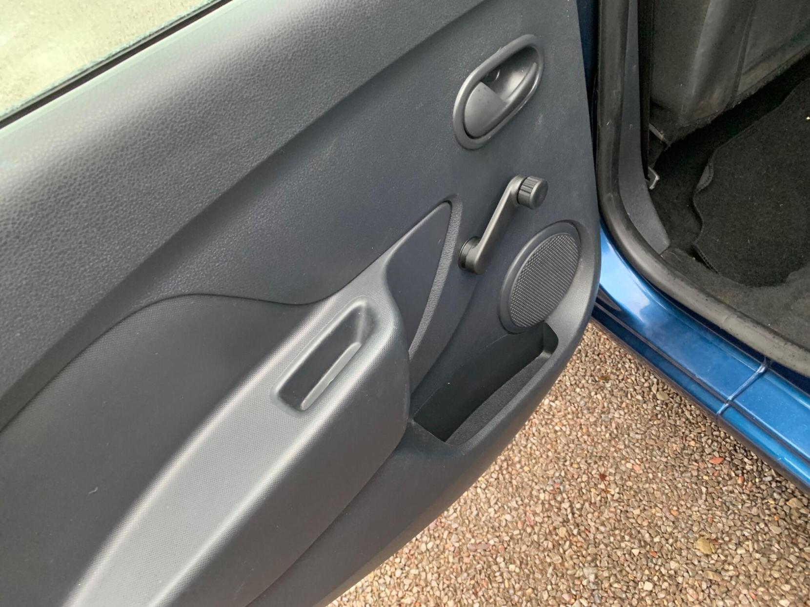 Dacia Logan MCV 1.0 SCe Essential Euro 6 5dr