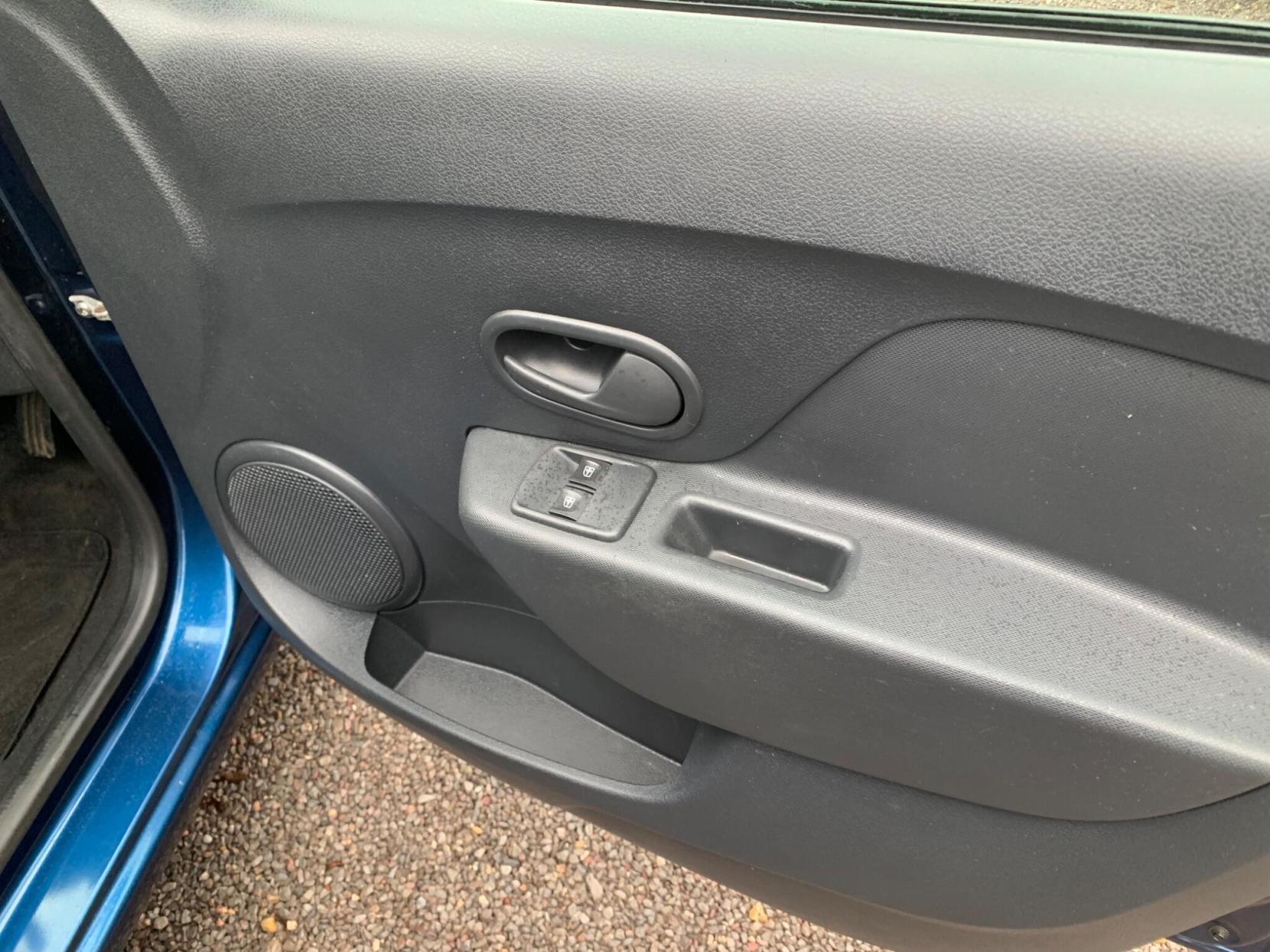 Dacia Logan MCV 1.0 SCe Essential Euro 6 5dr