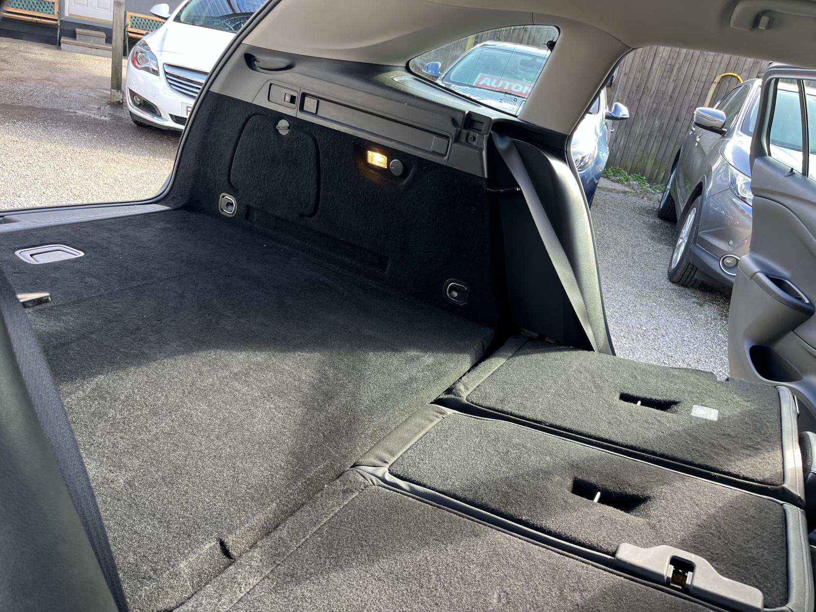 Vauxhall Astra 1.6 CDTi Elite Nav Sports Tourer 5dr Diesel Auto Euro 6 (136 ps)