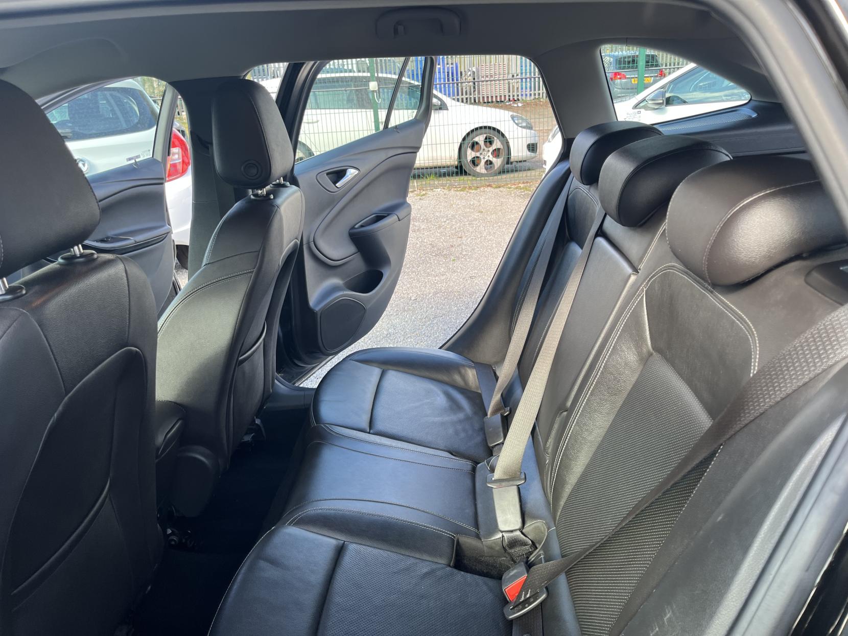 Vauxhall Astra 1.6 CDTi Elite Nav Sports Tourer 5dr Diesel Auto Euro 6 (136 ps)