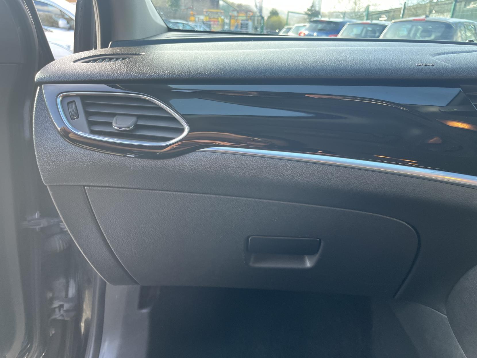 Vauxhall Astra 1.6 CDTi Elite Nav Sports Tourer 5dr Diesel Auto Euro 6 (136 ps)