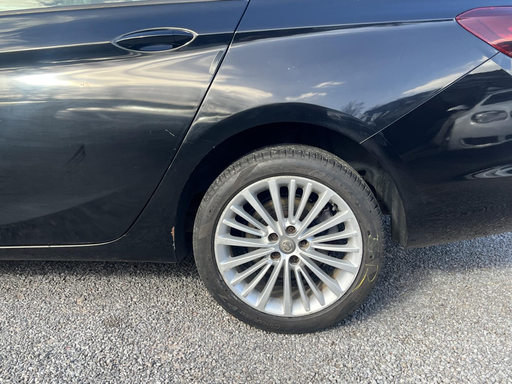 Vauxhall Astra 1.6 CDTi Elite Nav Sports Tourer 5dr Diesel Auto Euro 6 (136 ps)