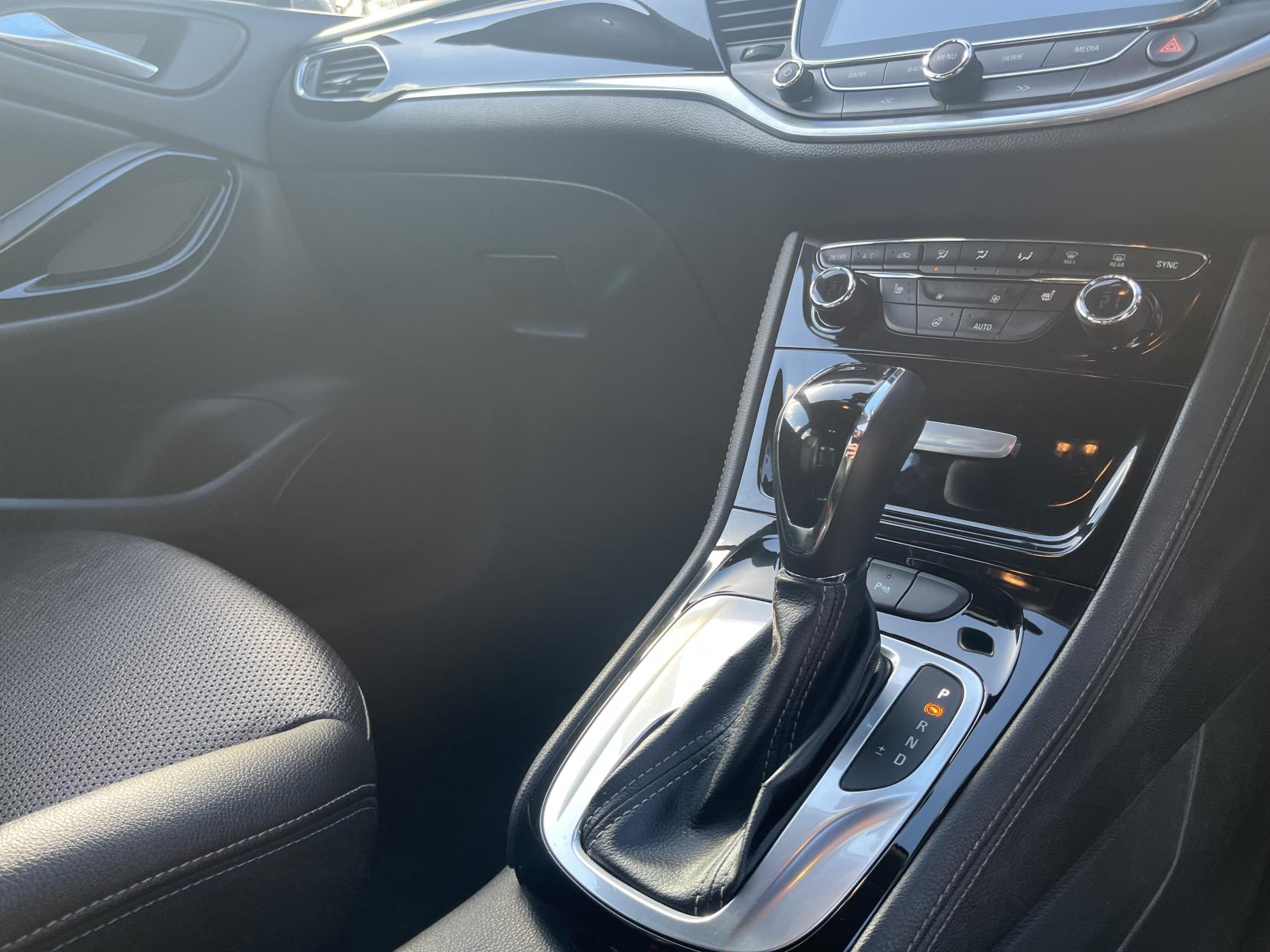 Vauxhall Astra 1.6 CDTi Elite Nav Sports Tourer 5dr Diesel Auto Euro 6 (136 ps)