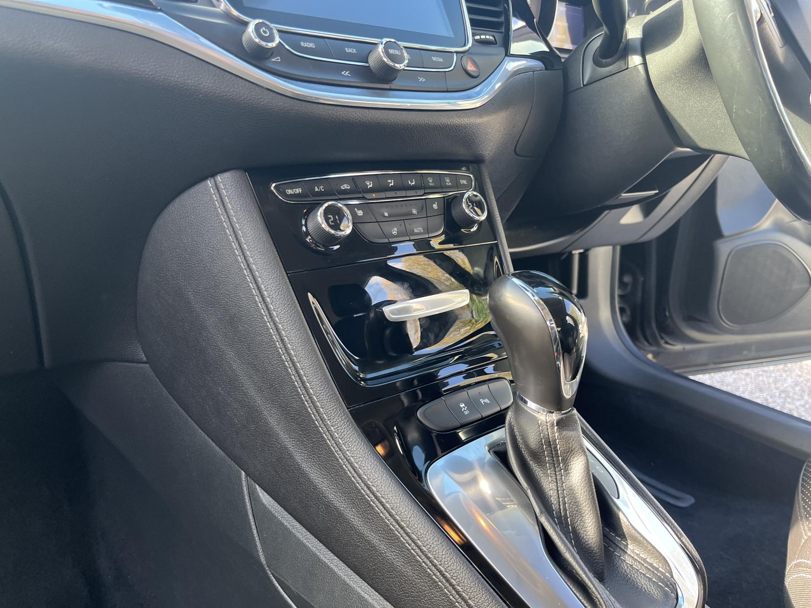 Vauxhall Astra 1.6 CDTi Elite Nav Sports Tourer 5dr Diesel Auto Euro 6 (136 ps)