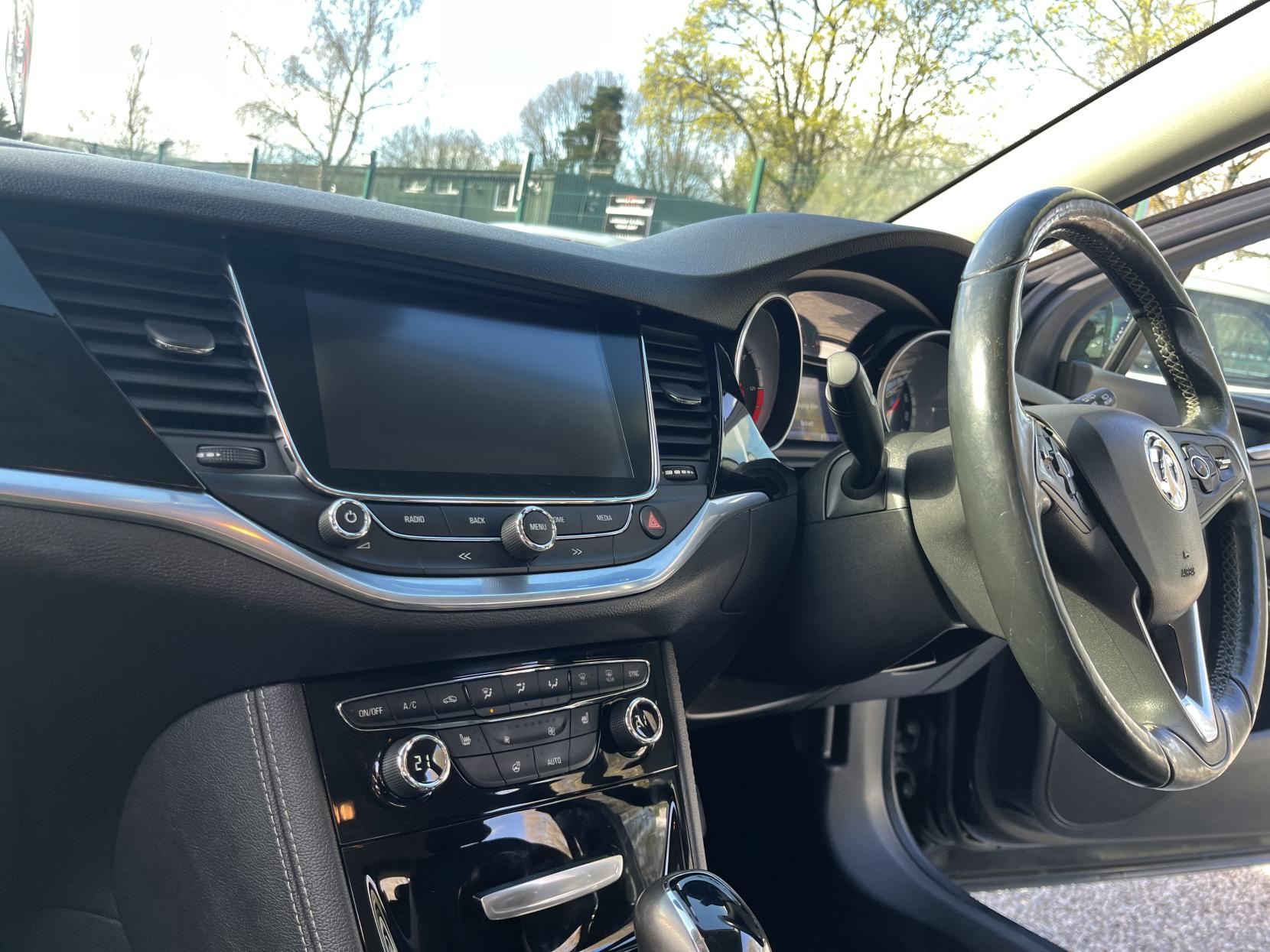 Vauxhall Astra 1.6 CDTi Elite Nav Sports Tourer 5dr Diesel Auto Euro 6 (136 ps)