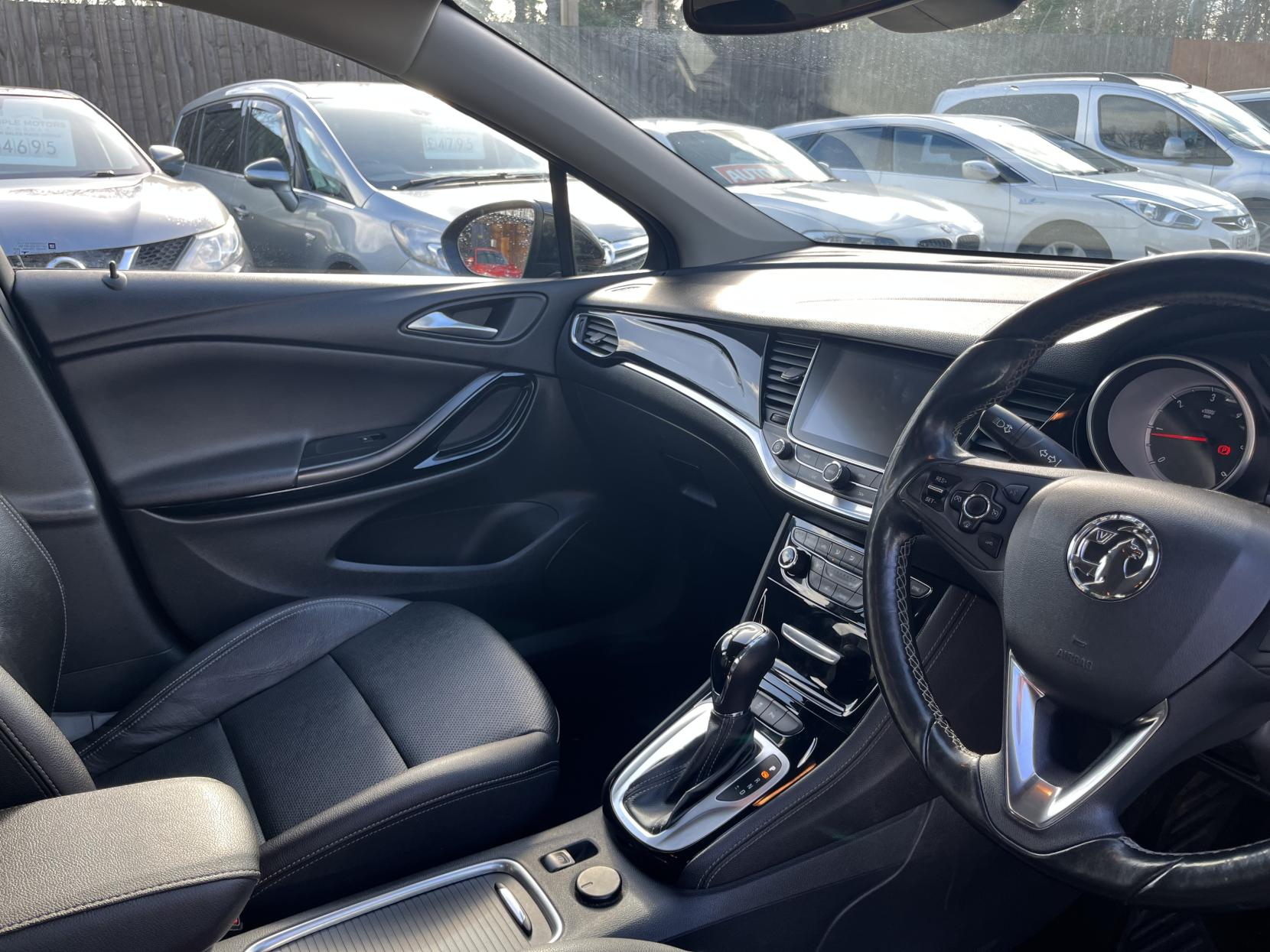 Vauxhall Astra 1.6 CDTi Elite Nav Sports Tourer 5dr Diesel Auto Euro 6 (136 ps)