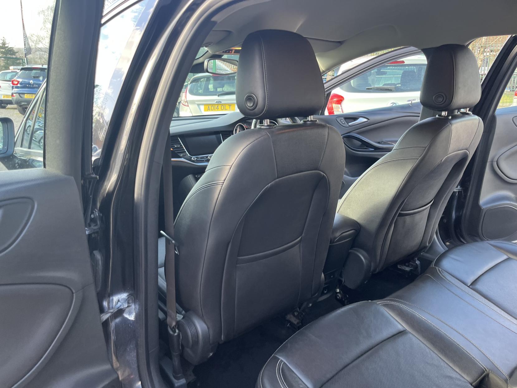 Vauxhall Astra 1.6 CDTi Elite Nav Sports Tourer 5dr Diesel Auto Euro 6 (136 ps)