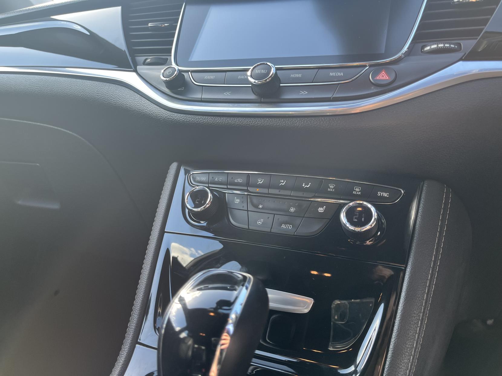 Vauxhall Astra 1.6 CDTi Elite Nav Sports Tourer 5dr Diesel Auto Euro 6 (136 ps)