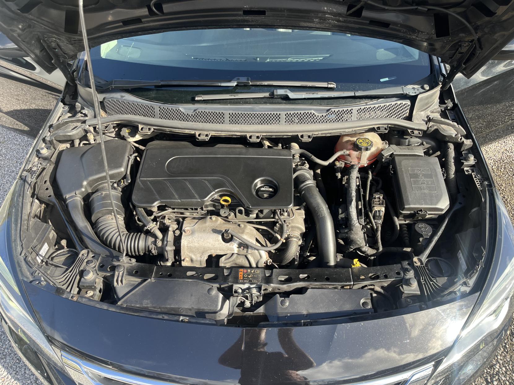 Vauxhall Astra 1.6 CDTi Elite Nav Sports Tourer 5dr Diesel Auto Euro 6 (136 ps)