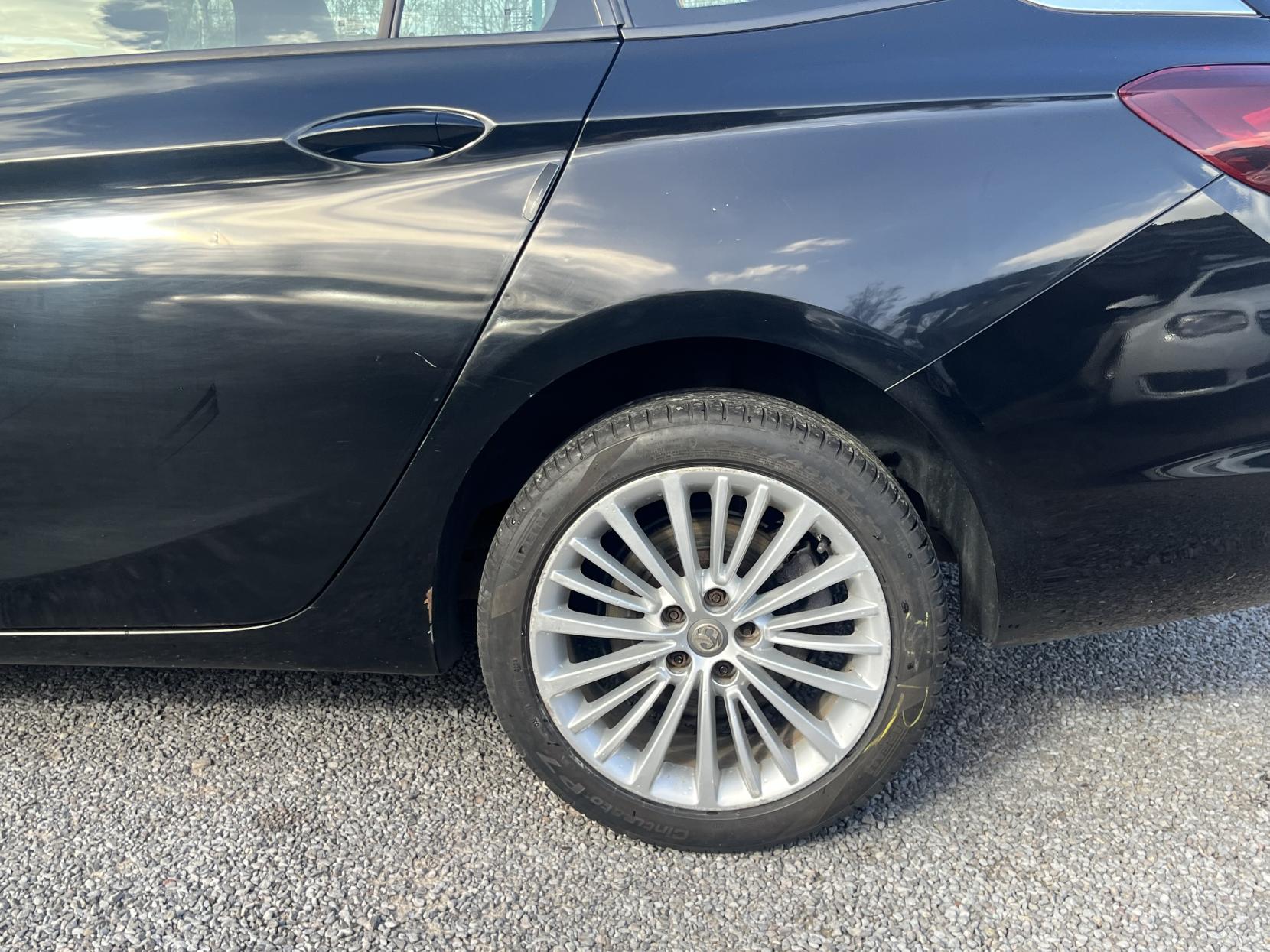 Vauxhall Astra 1.6 CDTi Elite Nav Sports Tourer 5dr Diesel Auto Euro 6 (136 ps)