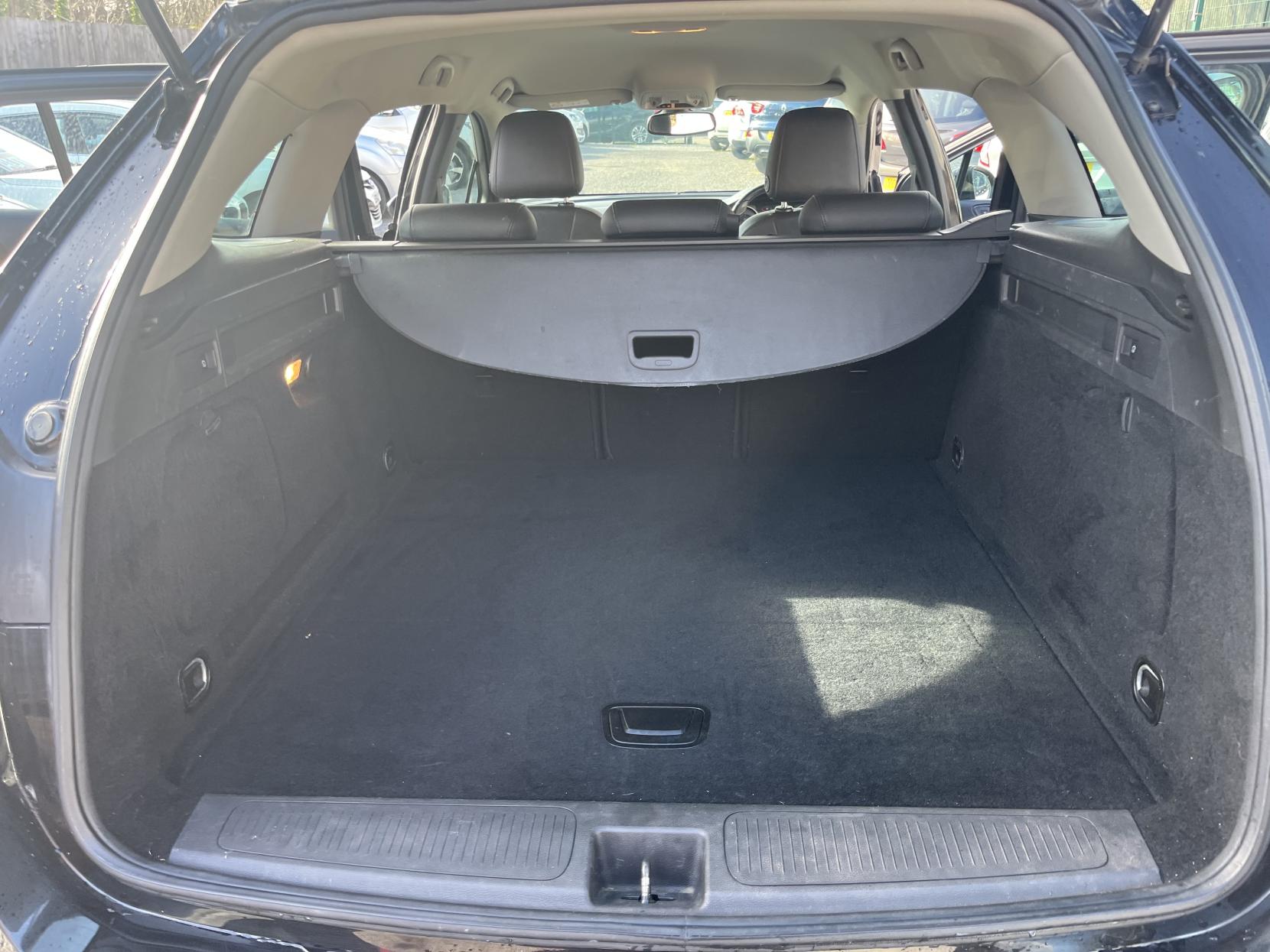 Vauxhall Astra 1.6 CDTi Elite Nav Sports Tourer 5dr Diesel Auto Euro 6 (136 ps)