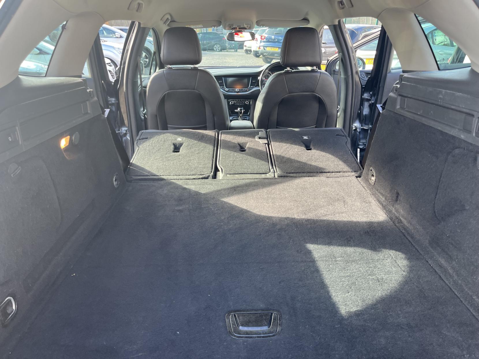 Vauxhall Astra 1.6 CDTi Elite Nav Sports Tourer 5dr Diesel Auto Euro 6 (136 ps)