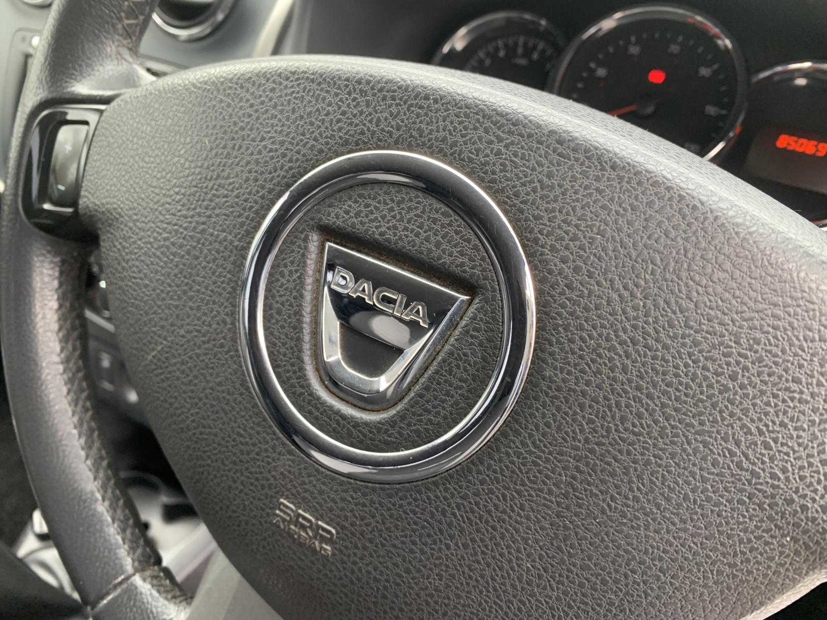 Dacia Sandero Stepway 0.9 TCe Laureate Hatchback 5dr Petrol Manual Euro 5 (90 ps)