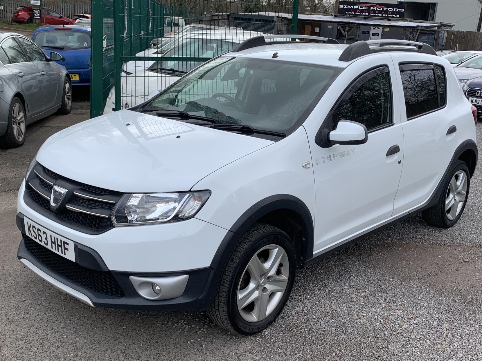Dacia Sandero Stepway 0.9 TCe Laureate Hatchback 5dr Petrol Manual Euro 5 (90 ps)