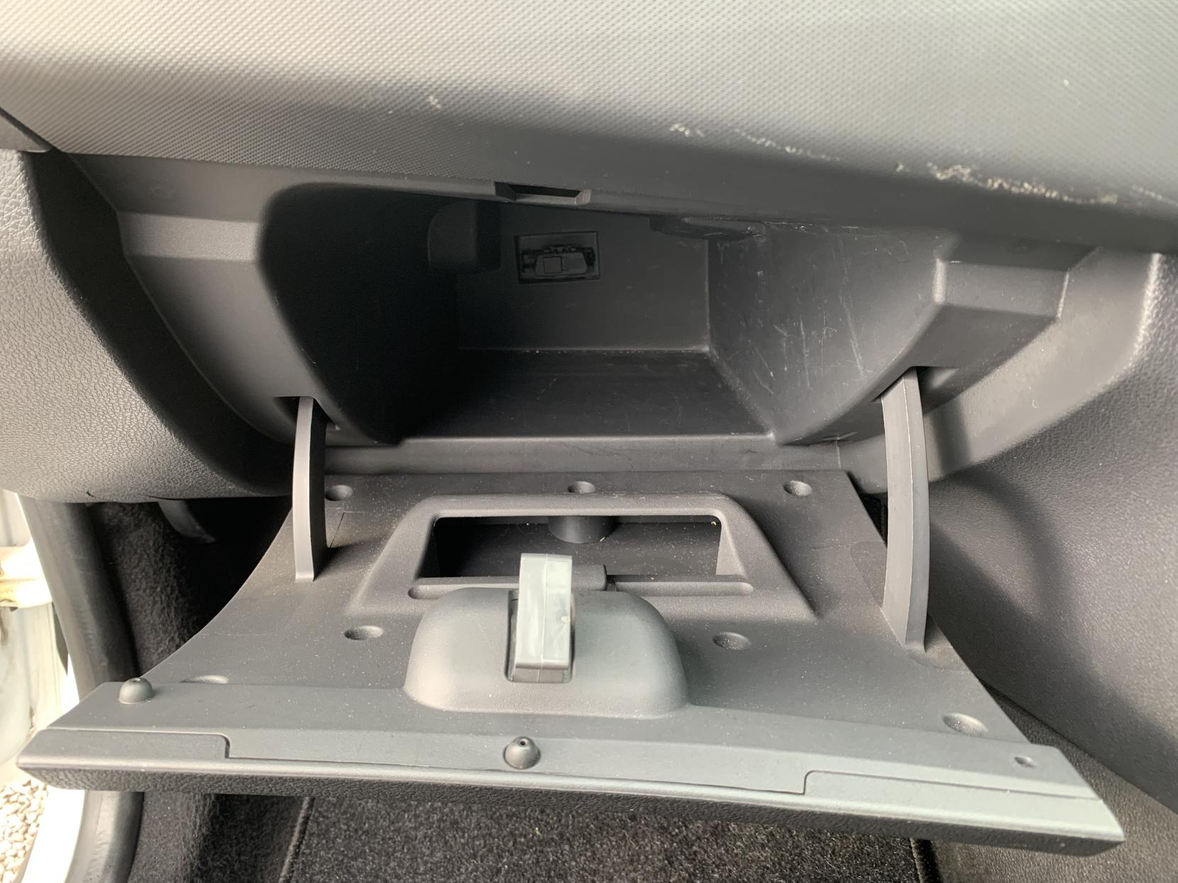 Dacia Sandero Stepway 0.9 TCe Laureate Hatchback 5dr Petrol Manual Euro 5 (90 ps)