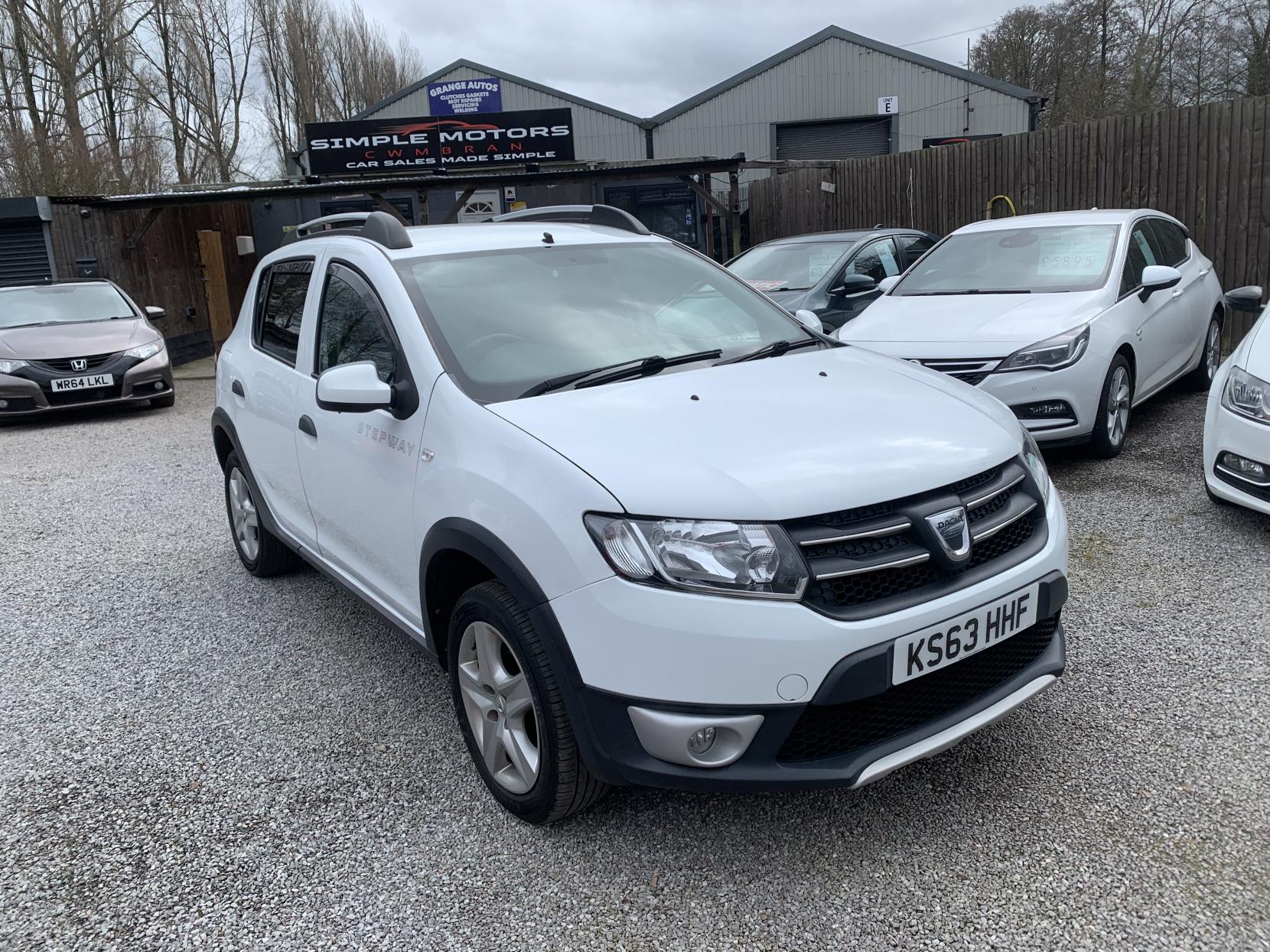 Dacia Sandero Stepway 0.9 TCe Laureate Hatchback 5dr Petrol Manual Euro 5 (90 ps)