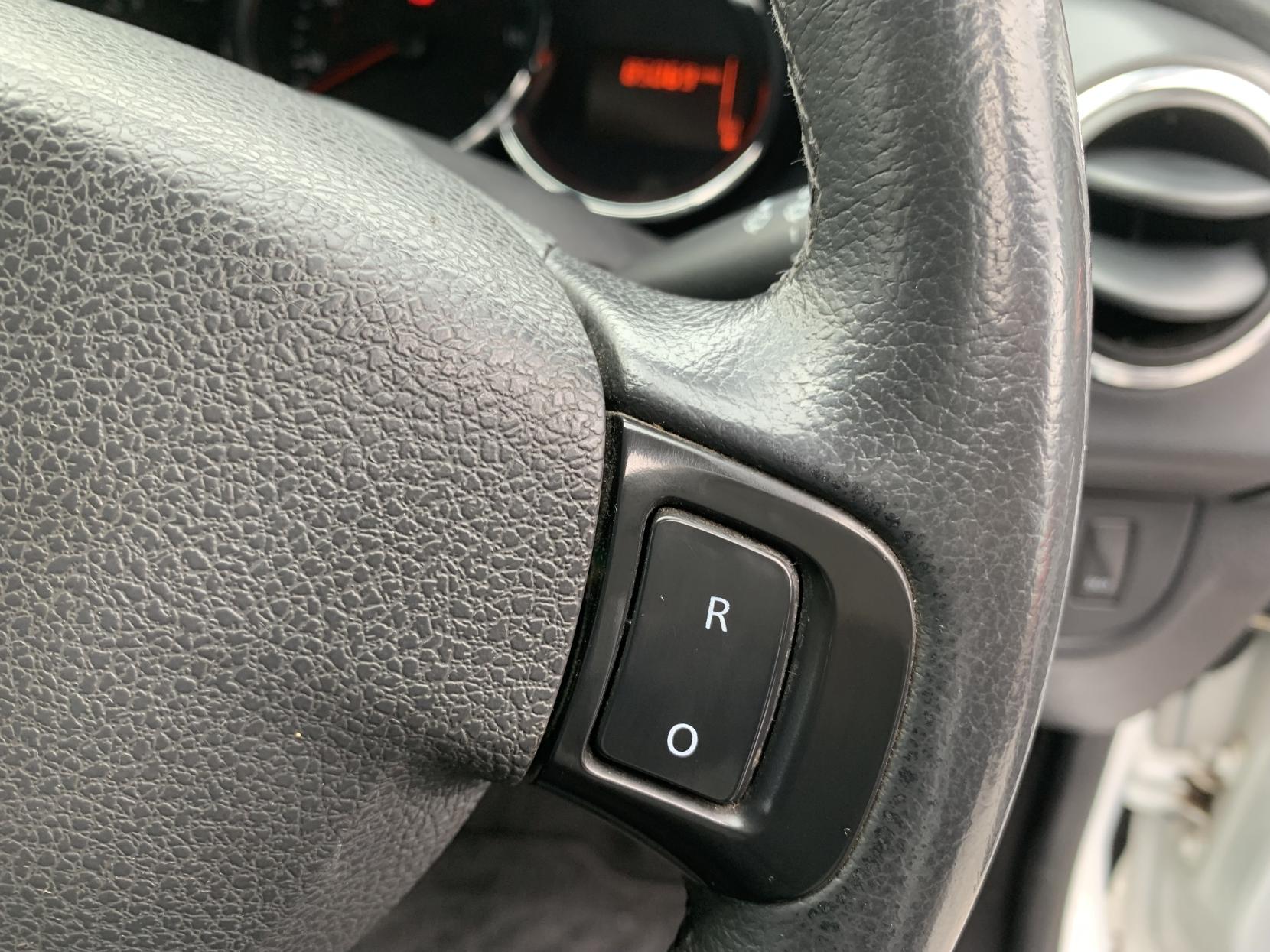 Dacia Sandero Stepway 0.9 TCe Laureate Hatchback 5dr Petrol Manual Euro 5 (90 ps)