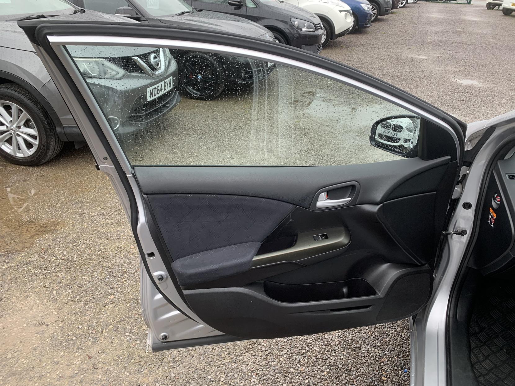 Honda Civic 1.4 i-VTEC SE Hatchback 5dr Petrol Manual Euro 5 (s/s) (100 ps)