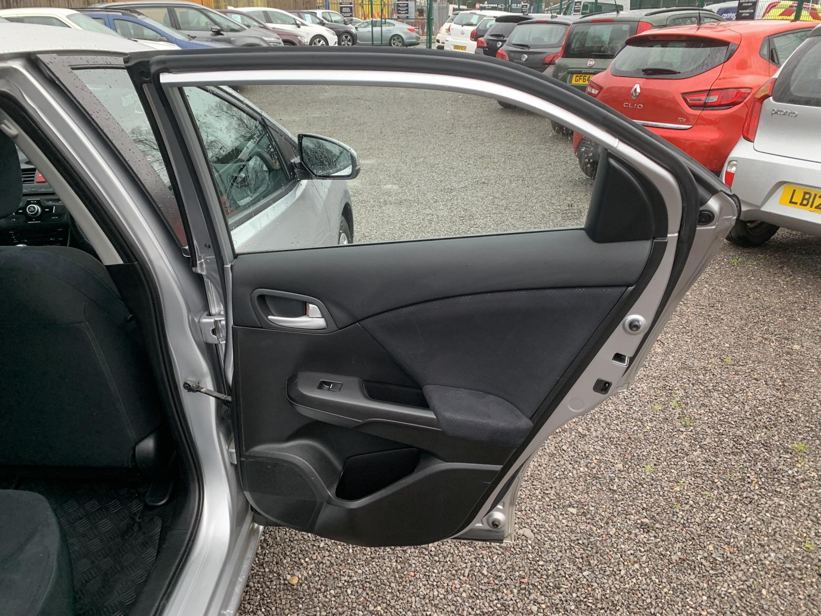 Honda Civic 1.4 i-VTEC SE Hatchback 5dr Petrol Manual Euro 5 (s/s) (100 ps)