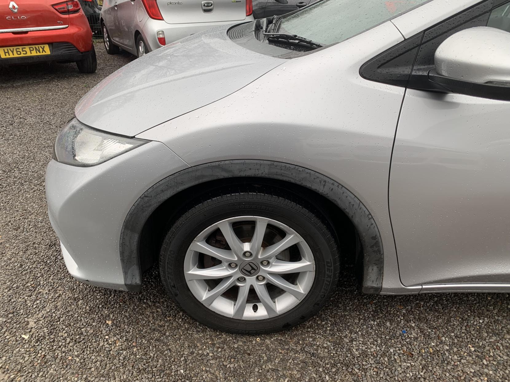 Honda Civic 1.4 i-VTEC SE Hatchback 5dr Petrol Manual Euro 5 (s/s) (100 ps)