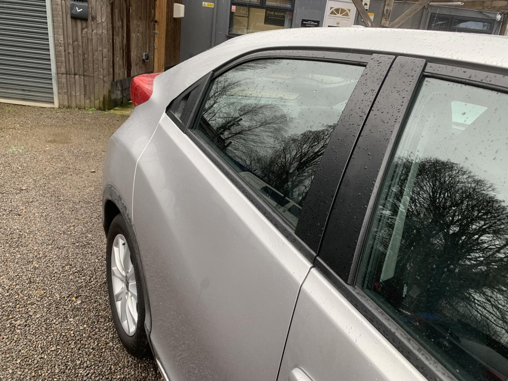 Honda Civic 1.4 i-VTEC SE Hatchback 5dr Petrol Manual Euro 5 (s/s) (100 ps)