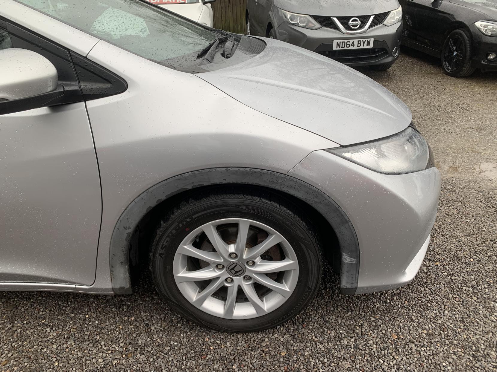 Honda Civic 1.4 i-VTEC SE Hatchback 5dr Petrol Manual Euro 5 (s/s) (100 ps)