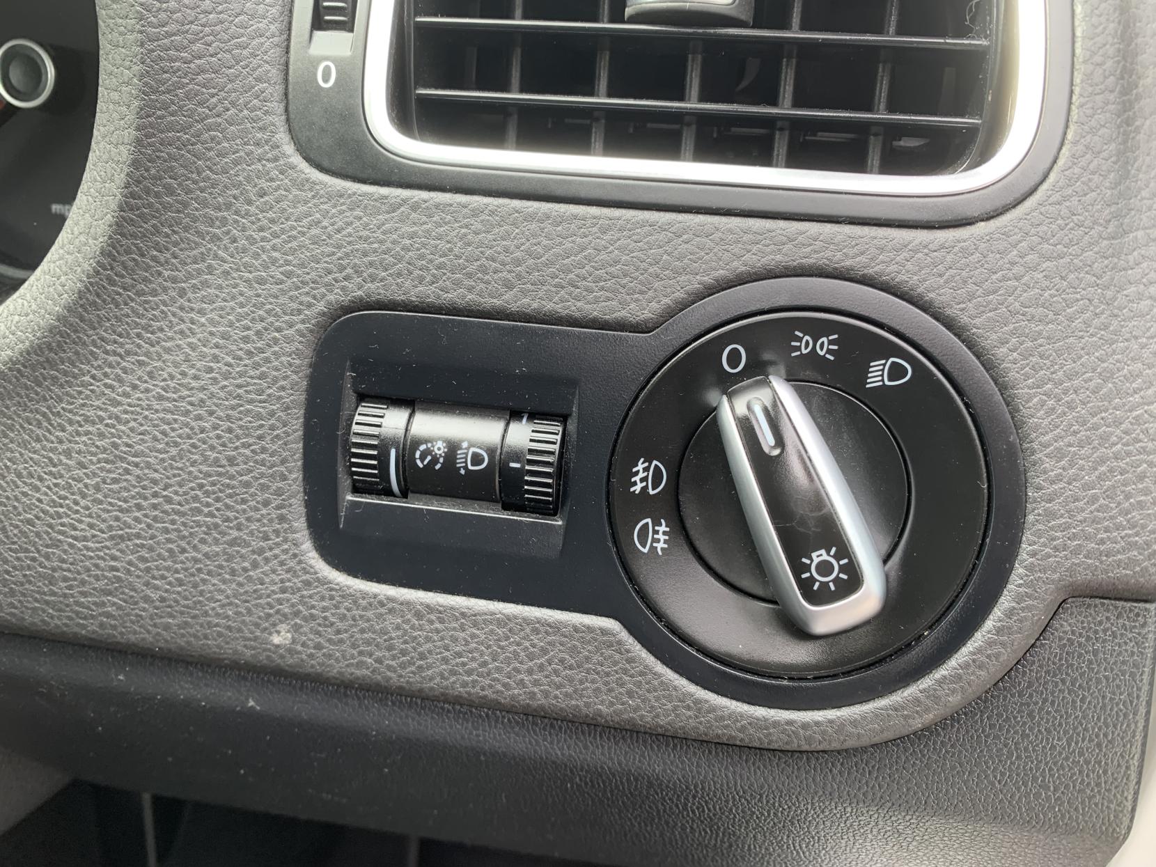 Volkswagen Polo 1.2 Match Hatchback 3dr Petrol Manual Euro 5 (60 ps)