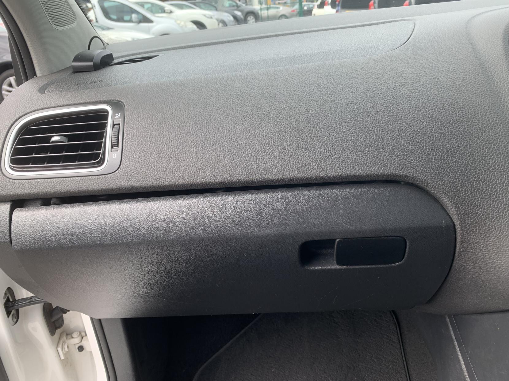 Volkswagen Polo 1.2 Match Hatchback 3dr Petrol Manual Euro 5 (60 ps)