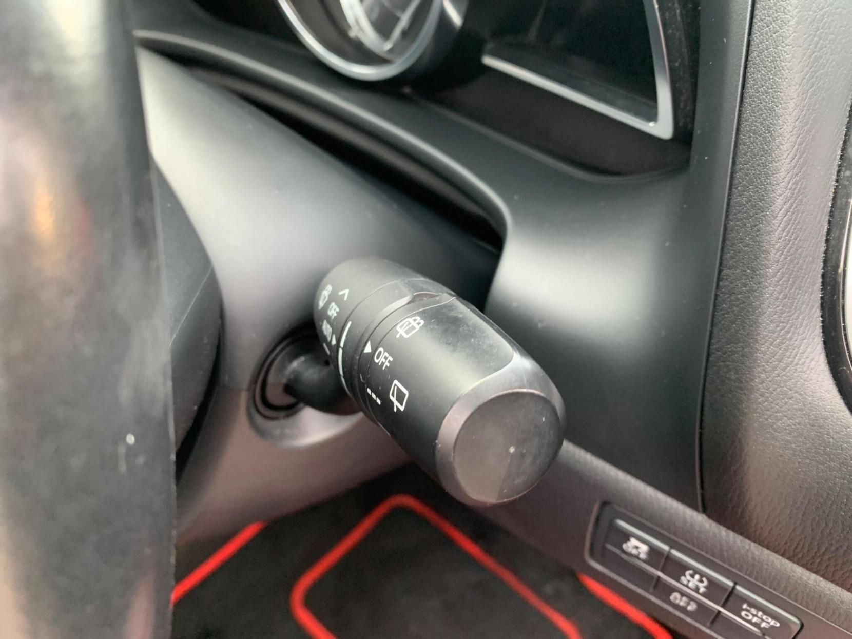 Mazda Mazda3 2.0 SKYACTIV-G Sport Nav Euro 5 (s/s) 5dr