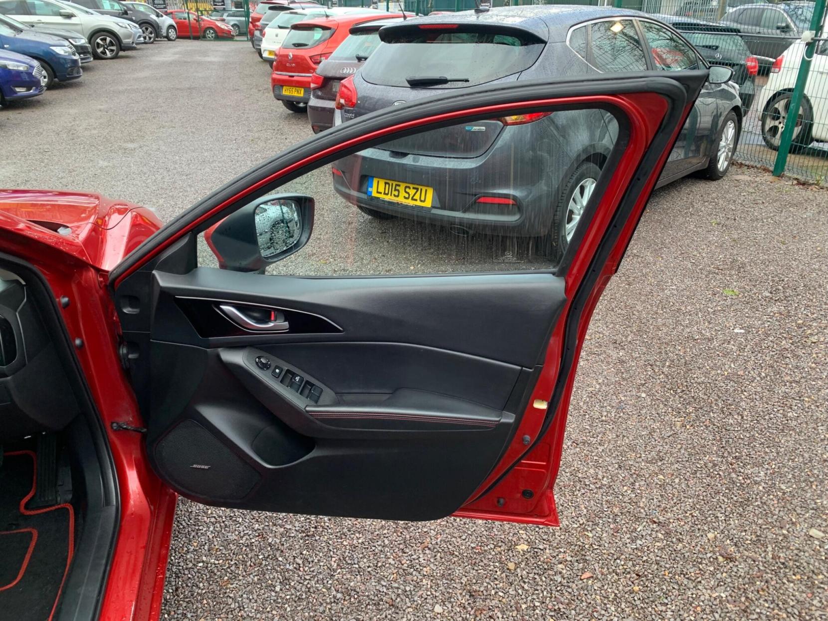 Mazda Mazda3 2.0 SKYACTIV-G Sport Nav Euro 5 (s/s) 5dr