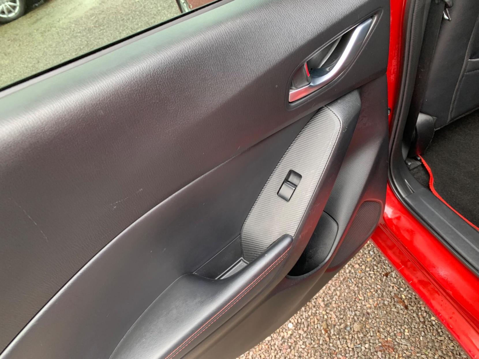 Mazda Mazda3 2.0 SKYACTIV-G Sport Nav Euro 5 (s/s) 5dr