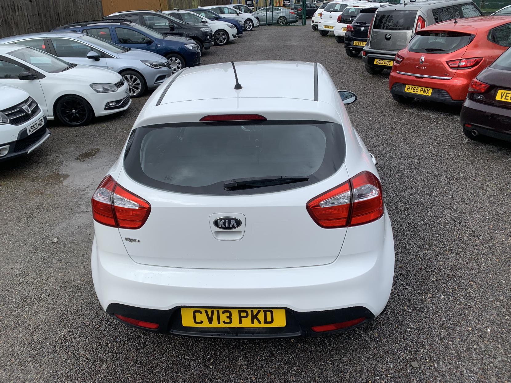 Kia Rio 1.25 1 Air Hatchback 5dr Petrol Manual Euro 5 (84 bhp)