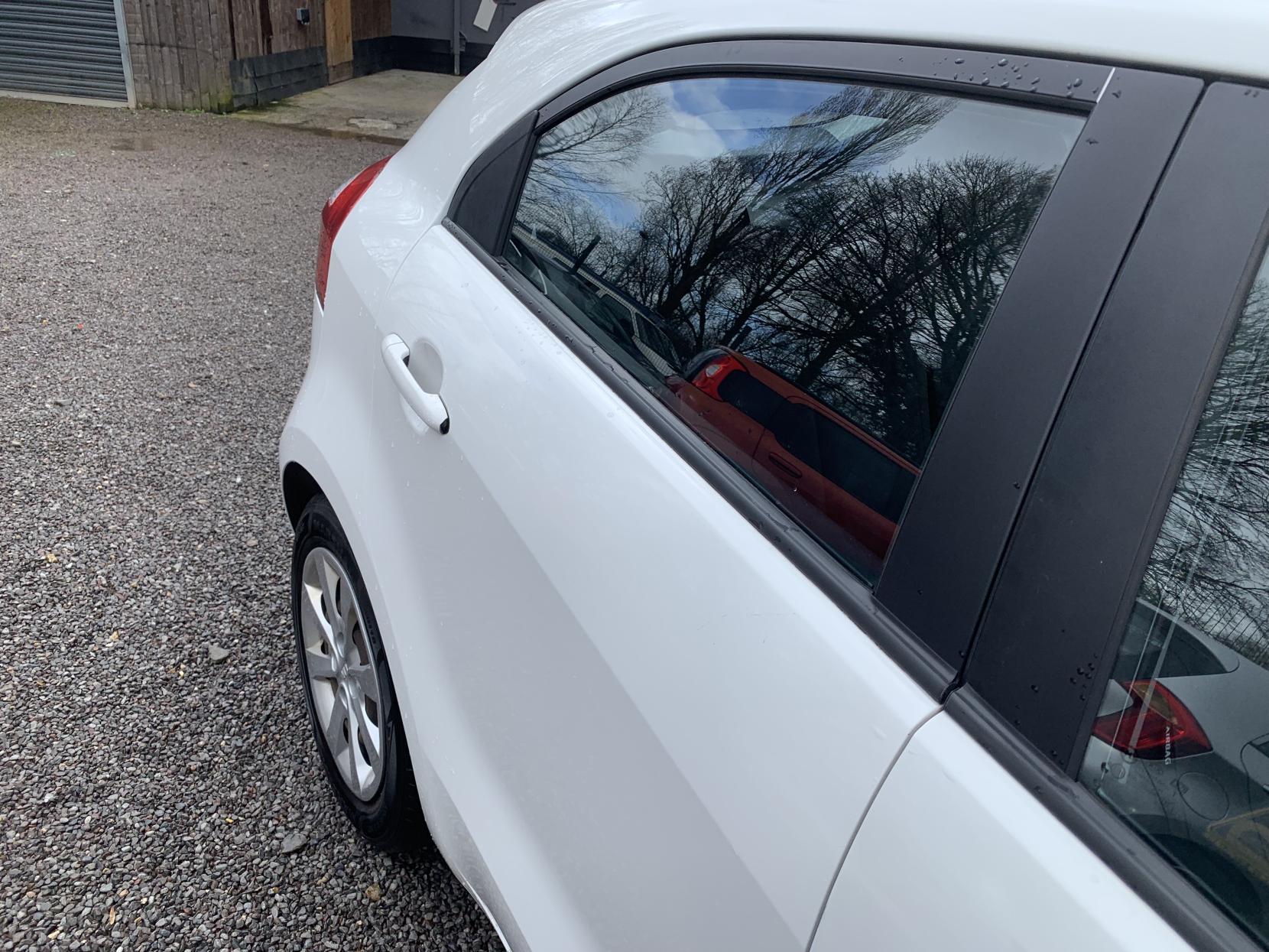 Kia Rio 1.25 1 Air Hatchback 5dr Petrol Manual Euro 5 (84 bhp)