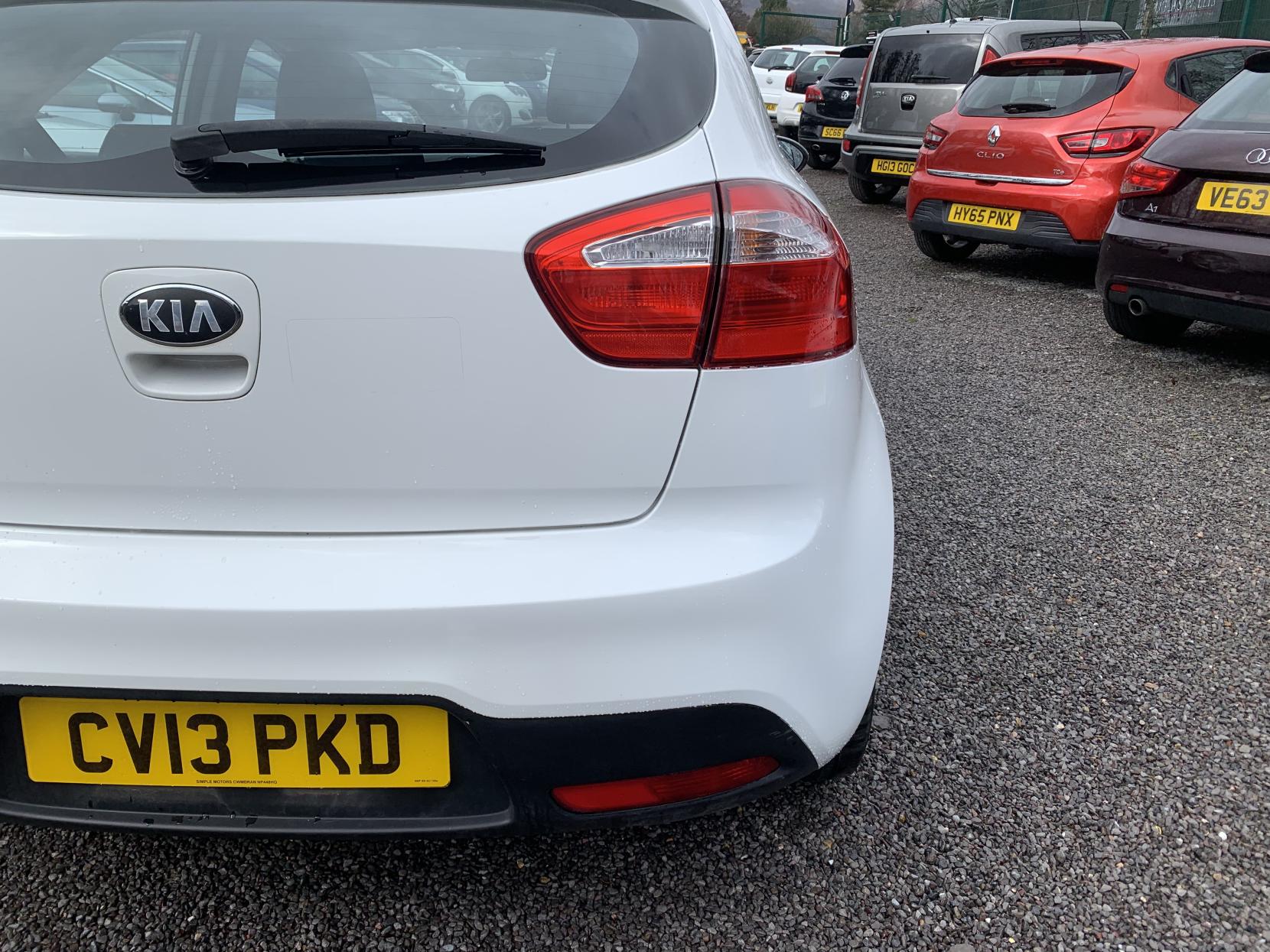 Kia Rio 1.25 1 Air Hatchback 5dr Petrol Manual Euro 5 (84 bhp)