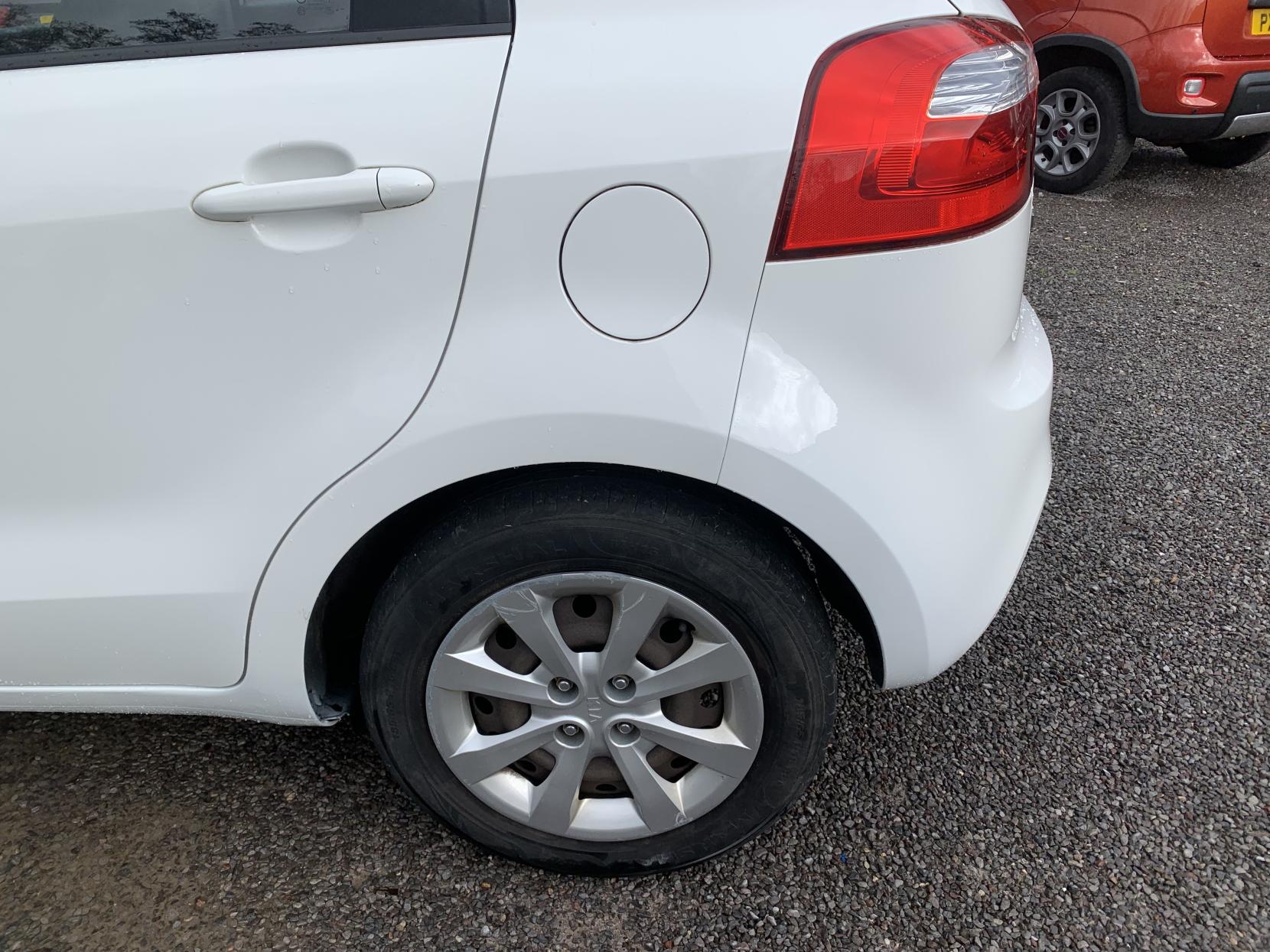 Kia Rio 1.25 1 Air Hatchback 5dr Petrol Manual Euro 5 (84 bhp)