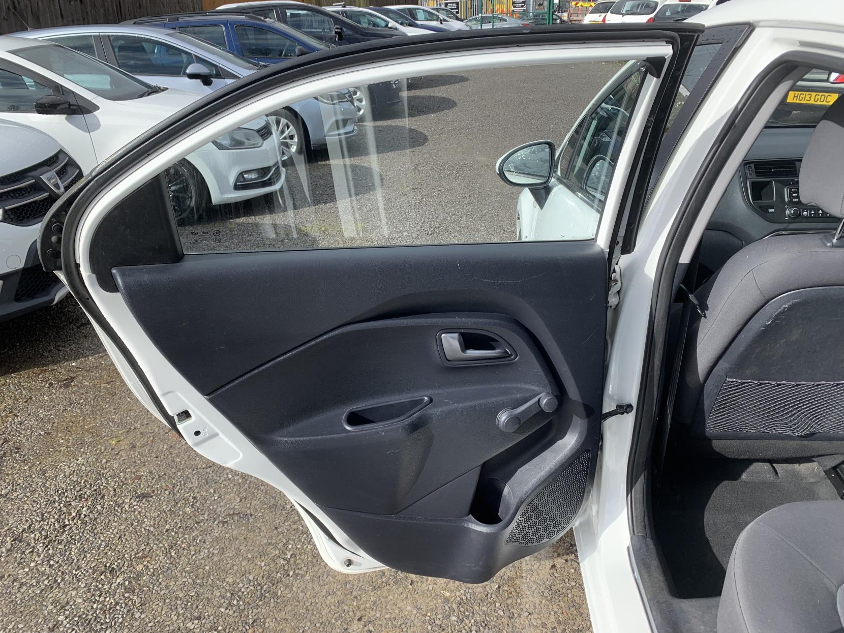 Kia Rio 1.25 1 Air Hatchback 5dr Petrol Manual Euro 5 (84 bhp)