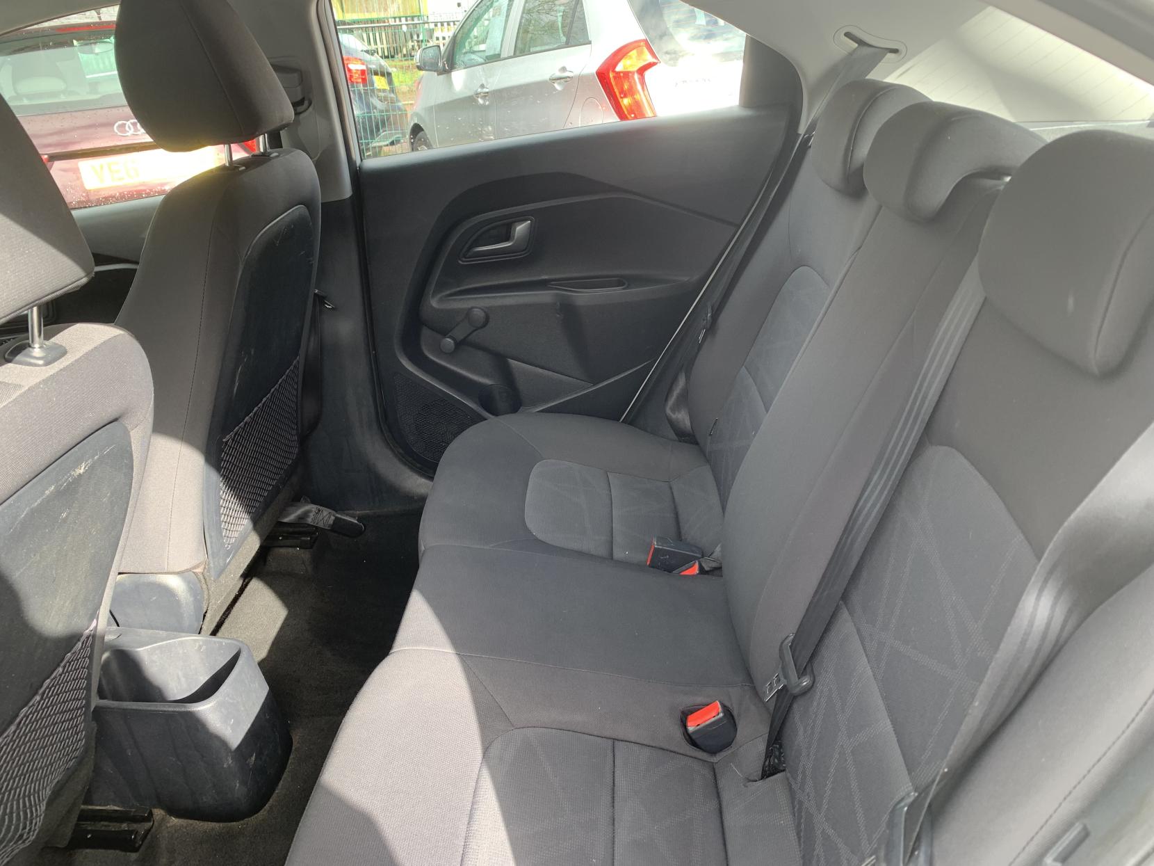 Kia Rio 1.25 1 Air Hatchback 5dr Petrol Manual Euro 5 (84 bhp)