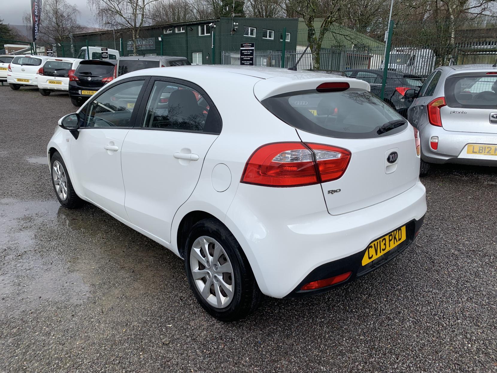 Kia Rio 1.25 1 Air Hatchback 5dr Petrol Manual Euro 5 (84 bhp)
