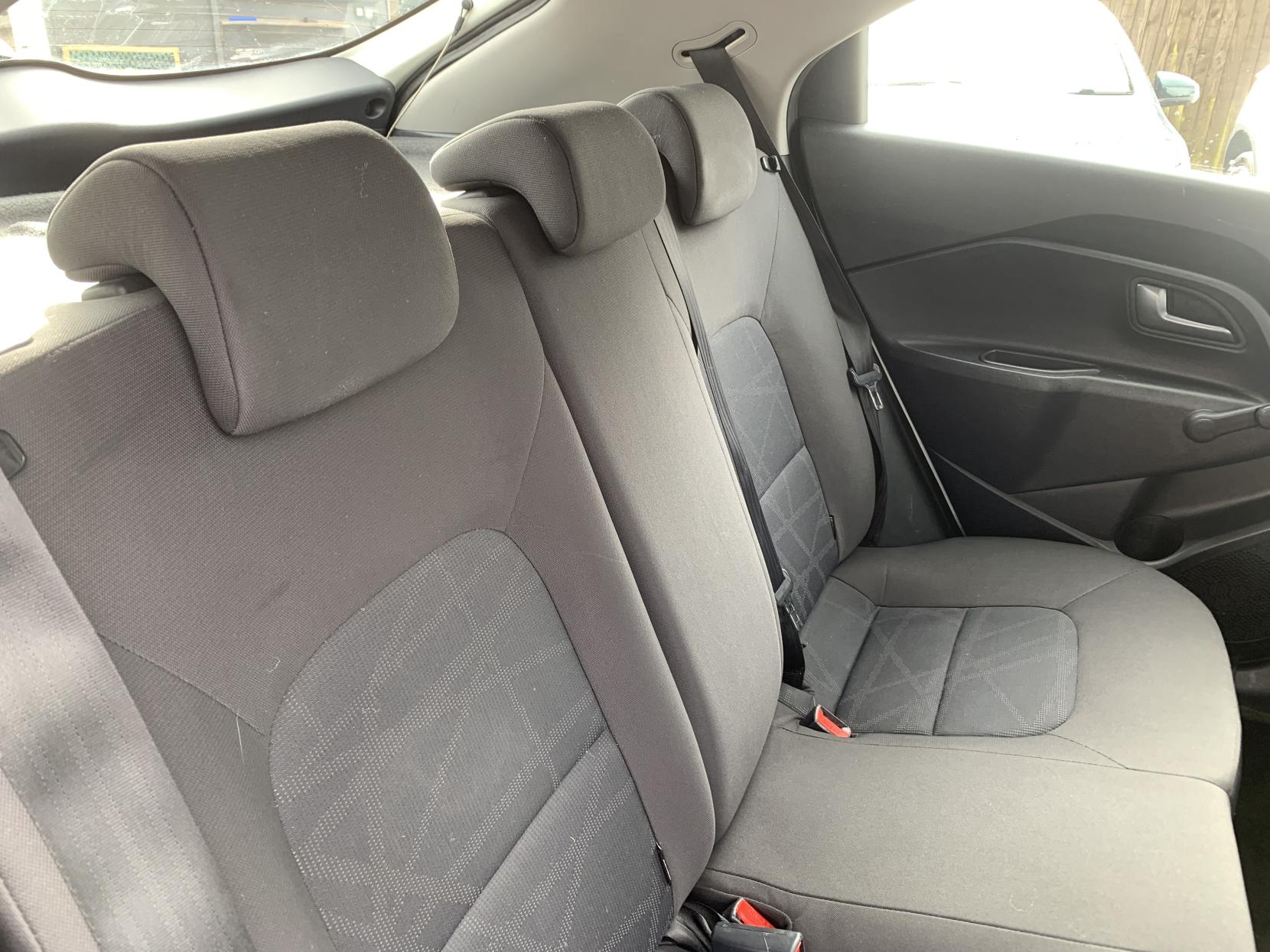 Kia Rio 1.25 1 Air Hatchback 5dr Petrol Manual Euro 5 (84 bhp)