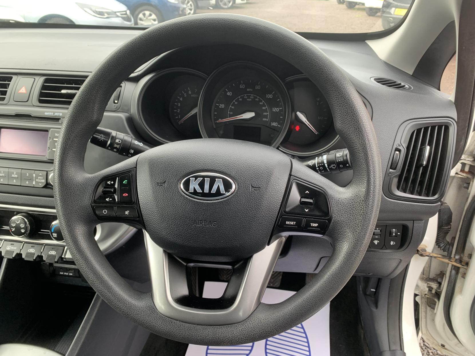 Kia Rio 1.25 1 Air Hatchback 5dr Petrol Manual Euro 5 (84 bhp)