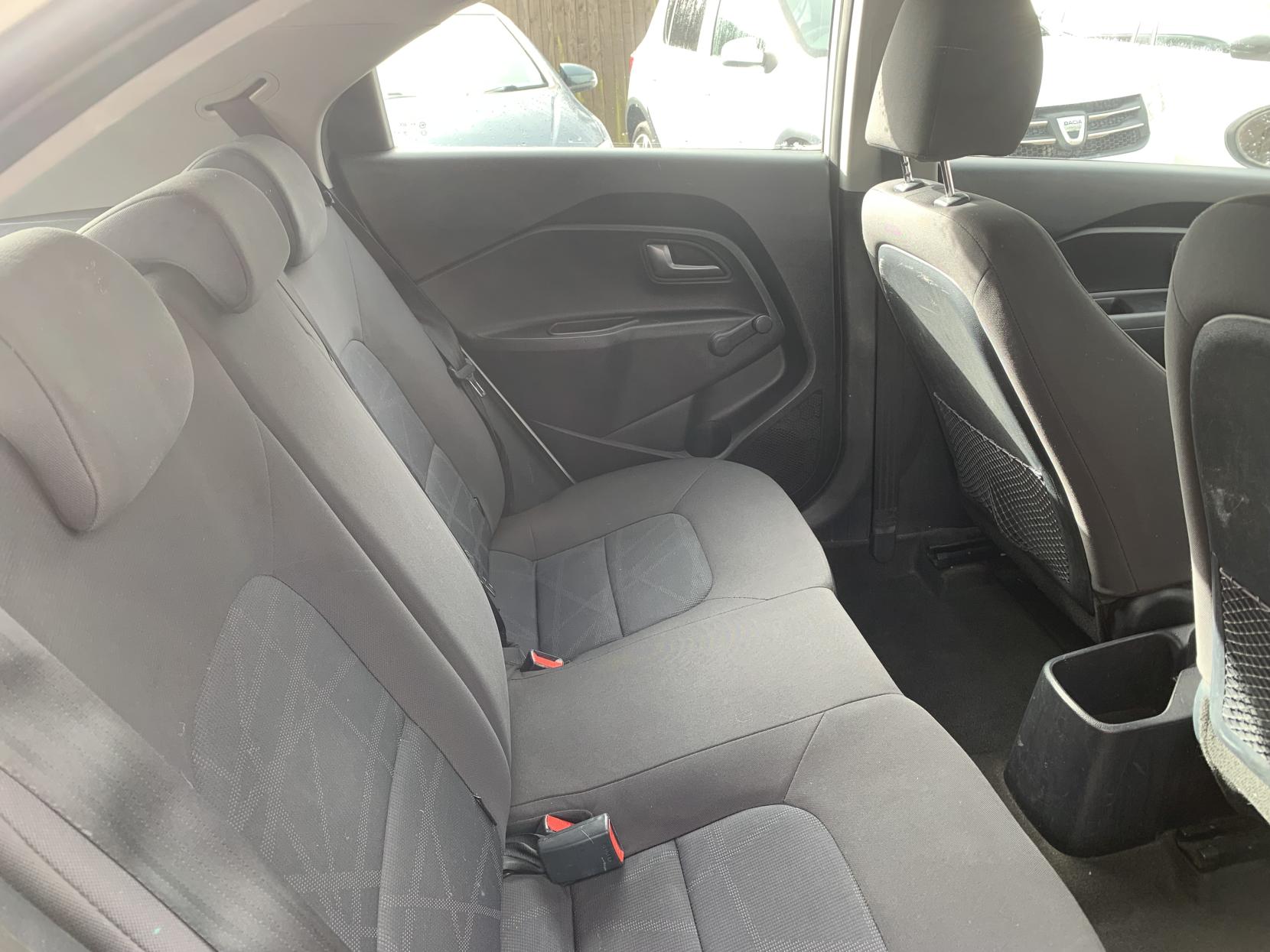 Kia Rio 1.25 1 Air Hatchback 5dr Petrol Manual Euro 5 (84 bhp)