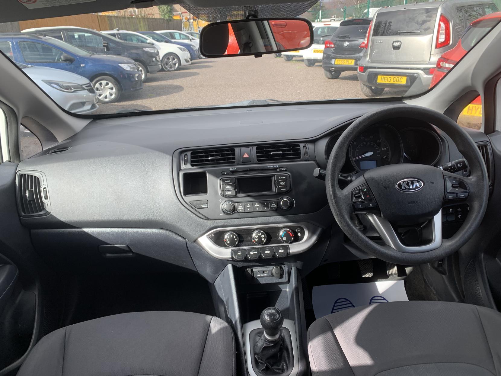 Kia Rio 1.25 1 Air Hatchback 5dr Petrol Manual Euro 5 (84 bhp)
