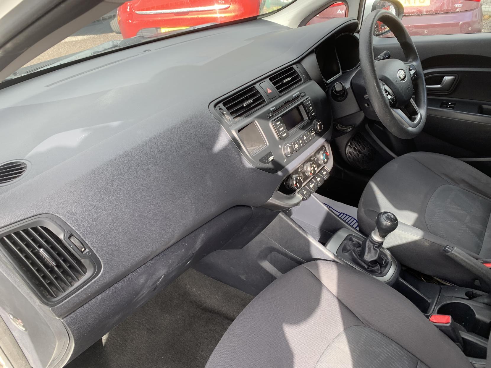 Kia Rio 1.25 1 Air Hatchback 5dr Petrol Manual Euro 5 (84 bhp)